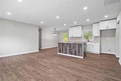 2478 Graywall St, Atlanta, GA 30344 - photo 2