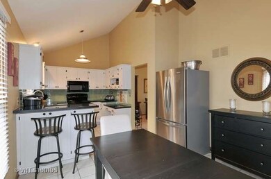 1230 Natchez Trace Cir, Naperville, IL 60540 - photo 2