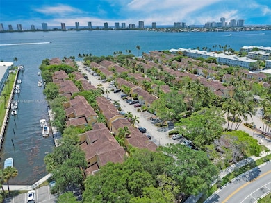 1105 Lake Shore Dr unit 202, West Palm Beach, FL 33403 - photo 3