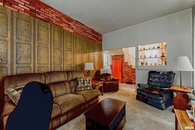 329 Willard Ave, Lincoln, IL 62656 - photo 5