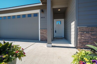 4854 SW Zenith Ave, Redmond, OR 97756 - photo 3