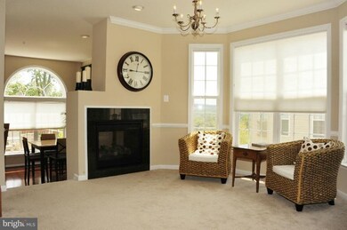 2438 Battery Hill Cir, Woodbridge, VA 22191 - photo 2