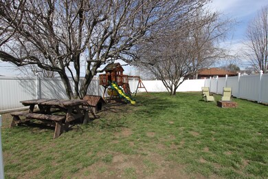 4 E Oak St, Pittston, PA 18640 - photo 4