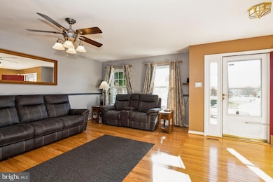 2758 Overlook Ct, Manchester, MD 21102 - photo 7