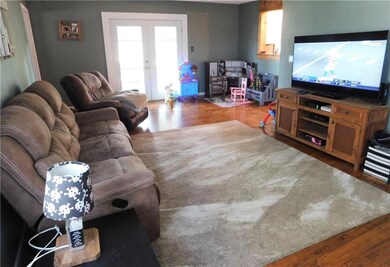 163 W Schroeder Way, Rushville, IN 46173 - photo 4