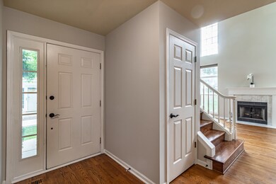 110 Pembroke Cir unit 47E2, Lake Bluff, IL 60044 - photo 4