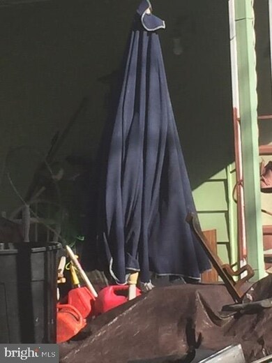 812 Pear St, Reading, PA 19601 - photo 2