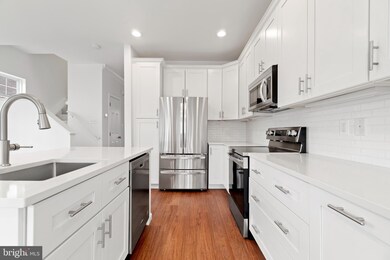 11463 Heritage Commons Way, Reston, VA 20194 - photo 7