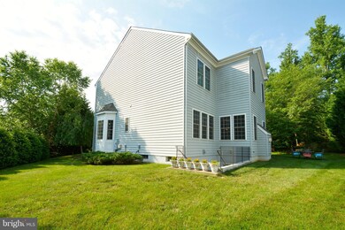 7214 White House Dr, Springfield, VA 22153 - photo 2