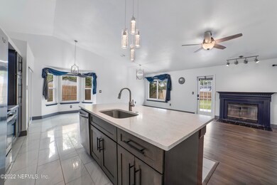 4173 Davie Ct, Jacksonville, FL 32210 - photo 3