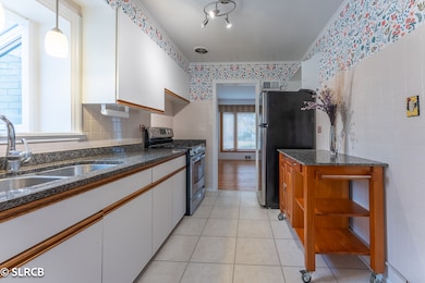 266 Columbia Ave, Des Plaines, IL 60016 - photo 6