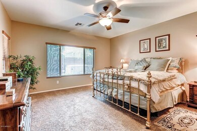 2943 E Ironside Lane Gilbert-large-014-2