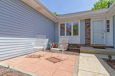 335 Partridge Ct, Algonquin, IL 60102 - photo 3