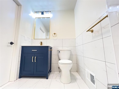 1106 Sage Ct, Mahwah, NJ 07430 - photo 7