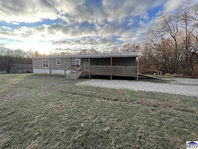 8472 E Monroe St, Dugger, IN 47848 - photo 2