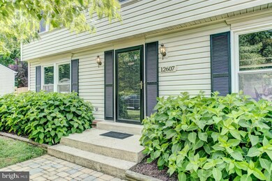 12607 Etruscan Dr, Herndon, VA 20171 - photo 2