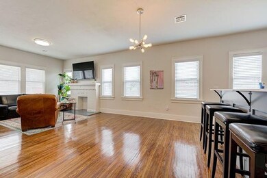Breakfast bar and dining entertaining space.