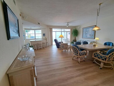 Living/dining area