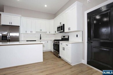 385 Passaic Ave unit 6, Lodi, NJ 07644 - photo 4