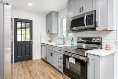 829 Lewis St, Asheboro, NC 27203 - photo 5