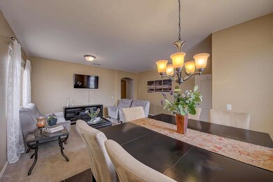 105-DiningRoom