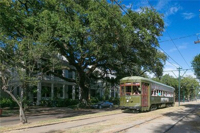LIVE THE DREAM ON ST CHARLES AVENUE STREETCAR LINE