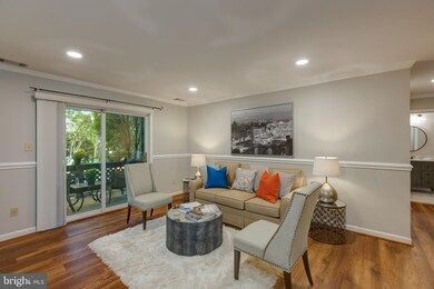 10016 Oakton Terrace Rd, Oakton, VA 22124 - photo 5