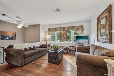 10 Glen Ct, Congers, NY 10920 - photo 5