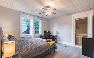 29-1807 McDowell Street-22