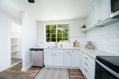 410 E Clarksville St, Jefferson, TX 75657 - photo 7