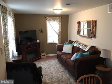 414 Grosstown Rd unit 2, Pottstown, PA 19464 - photo 3