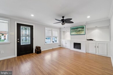 429 Shetland Rd, Darby, PA 19023 - photo 5