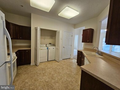 2495 Amber Orchard Ct E unit 102, Odenton, MD 21113 - photo 4