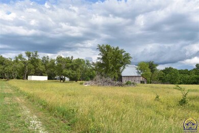 10220 SW Davis Rd, Harveyville, KS 66431 - photo 5