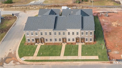 2111 24th Street Lane Sortheast, Hickory, NC 28602 - photo 3