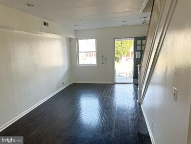 3707 Colborne Rd, Baltimore, MD 21229 - photo 4