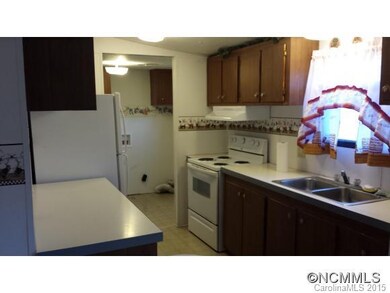 Spacious Kitchen