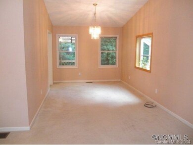 155 Meadow Lake Rd, Asheville, NC 28803 - photo 4