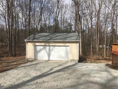 Detached garage