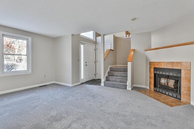 409 Elk Run Rd, Hudson, NH 03051 - photo 4