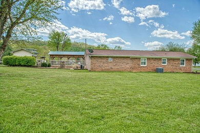 8911 Spring Creek Rd, Cookeville, TN 38506 - photo 5