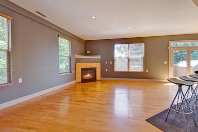 113 E Mithoff St unit 113, Columbus, OH 43206 - photo 6