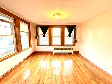 77 Dale St unit 3, Waltham, MA 02451 - photo 2