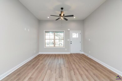 138 Red Tail Cir, Powersville, GA 31008 - photo 6