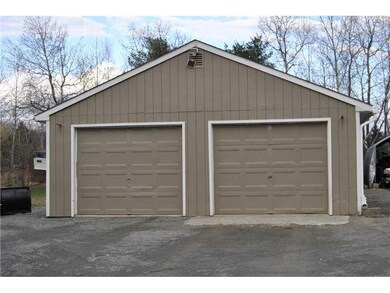 Garage.