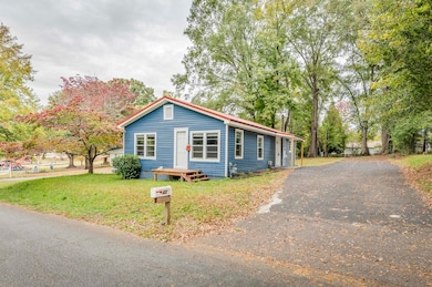 42 Bishop St, Inman, SC 29349 - photo 2