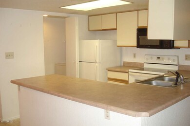 2855 kitchen and laundry