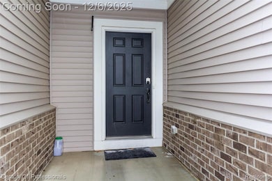 1218 Lark St, Orion Township, MI 48360 - photo 5