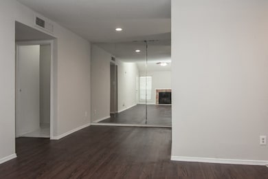 12500 Sandpiper Dr unit 206, Houston, TX 77035 - photo 5