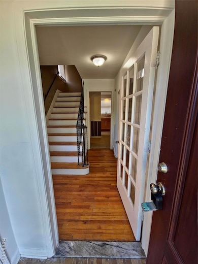 8312 E Outer Dr, Detroit, MI 48213 - photo 6